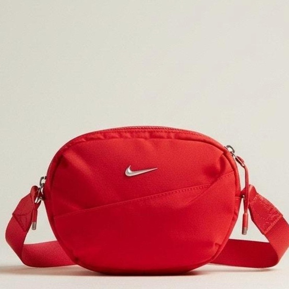 Nike Aura Crossbody Waistpack Bag (2L)